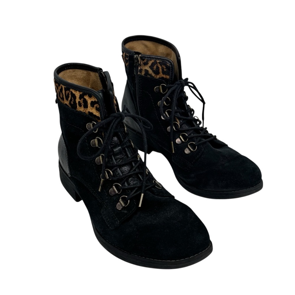 Comfortiva 9 Wide Lace Up Black Suede Weatherproof Tomeo Booties w AP Trim